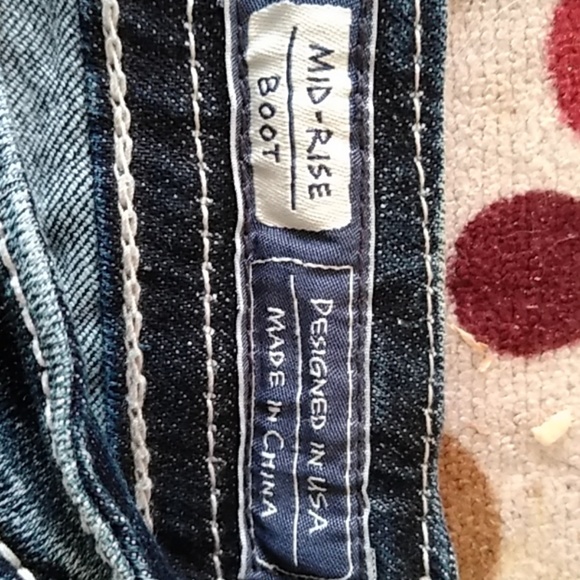 Bling,! Bling! Miss Me Jeans - Picture 4 of 6